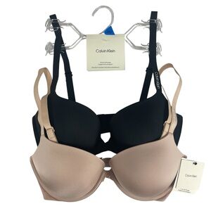 Calvin Klein 34D Set of 2 Push Up Plunge Bras Underwire Padded Black & Nude NWT